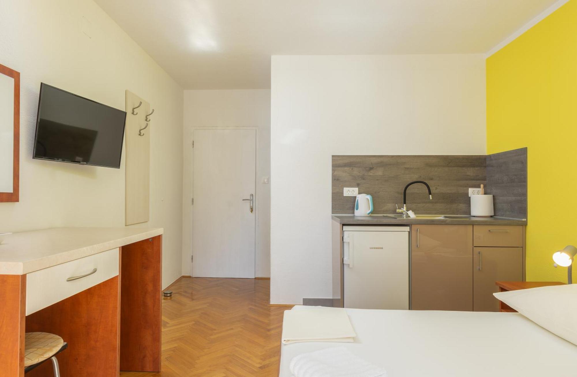 Guest House Damir Makarska Extérieur photo