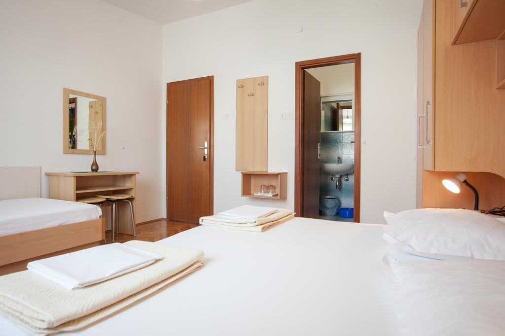 Guest House Damir Makarska Extérieur photo